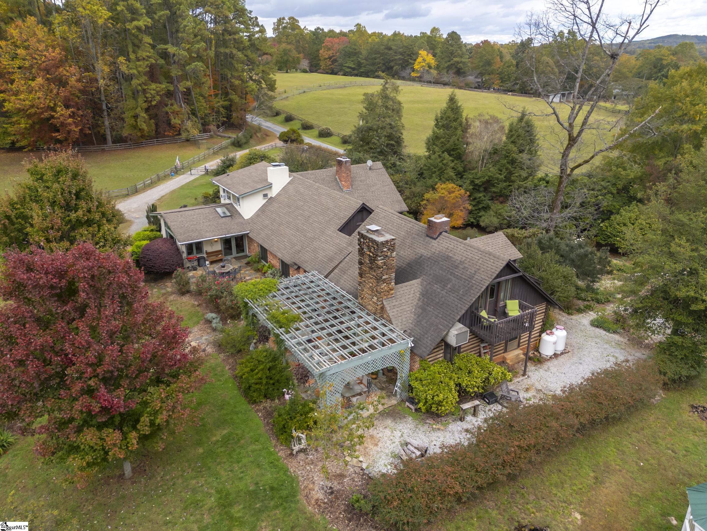 936 Golden Road Columbus, NC 28722 - Photo 4 of 39 Gallery Image 4