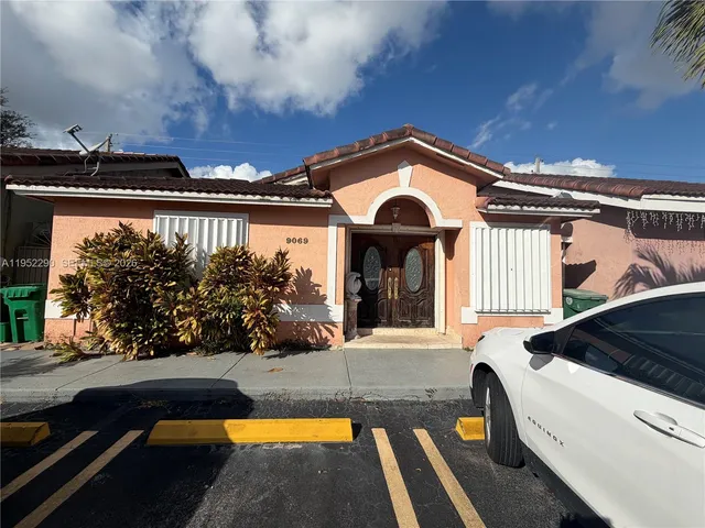 $455,000 | 9069 Northwest 121 Terrace, Unit 81, Hialeah Gardens, FL 33018