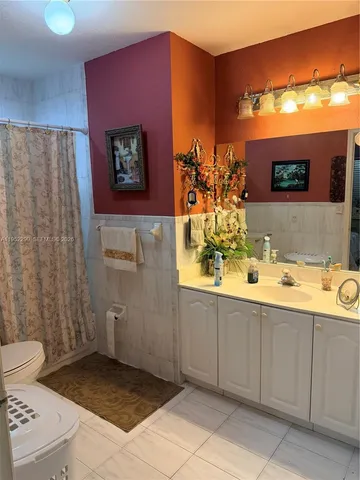 $455,000 | 9069 Northwest 121 Terrace, Unit 81, Hialeah Gardens, FL 33018