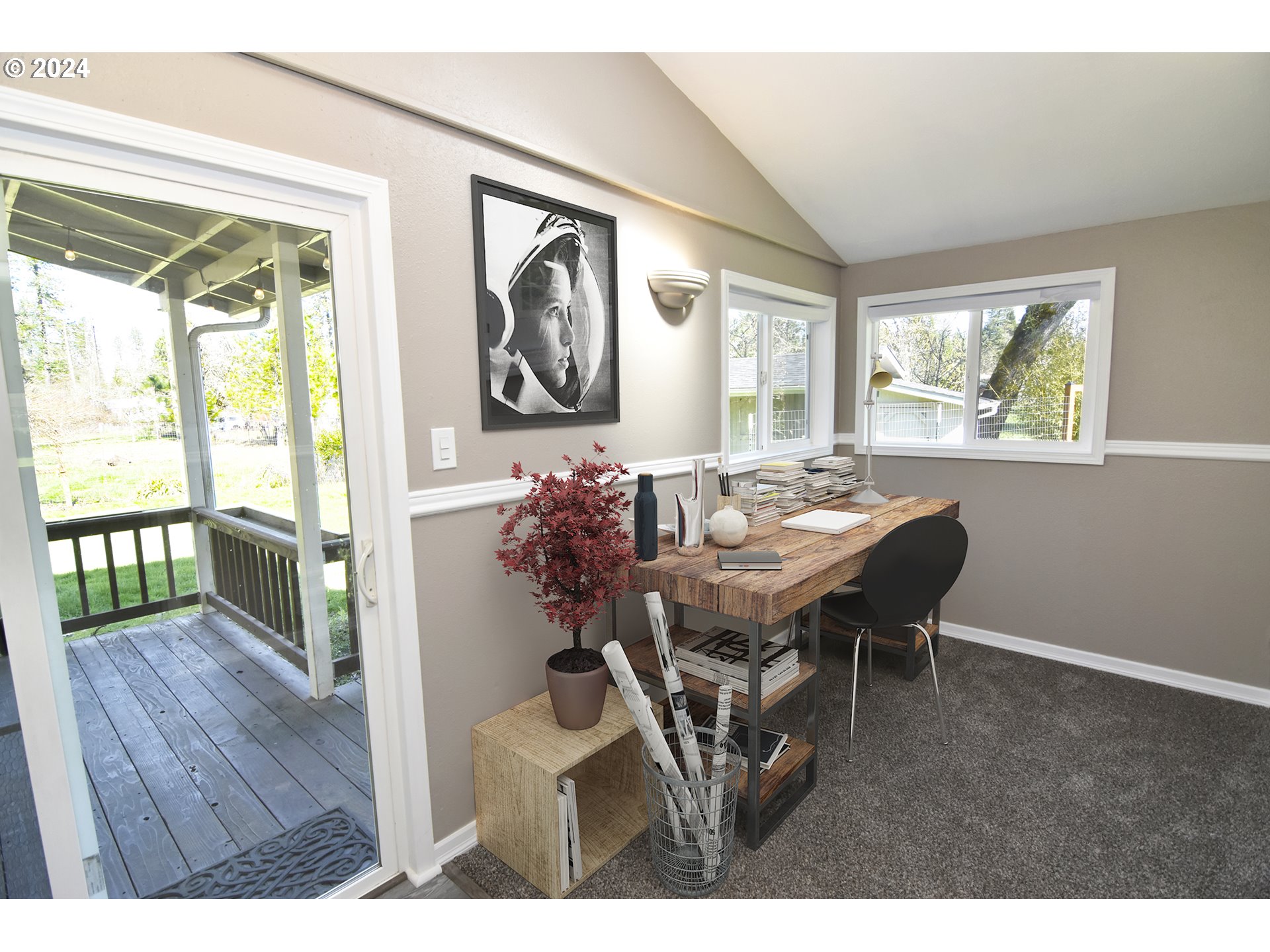 25573 Perkins Road Veneta, OR 97487 - Photo 16 of 43 Den/Office