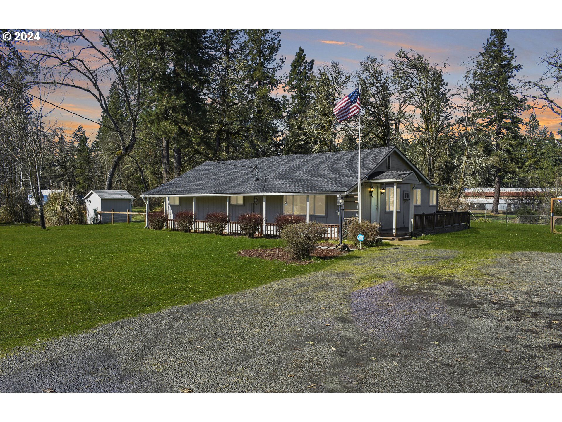 25573 Perkins Road Veneta, OR 97487 - Photo 9 of 43 Yard
