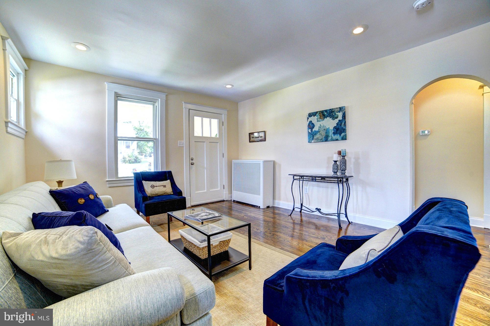 5408 Catalpha Road Baltimore, MD 21214 - Photo 2 of 23 a living room with furniture