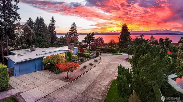 $2,750,000 | 4221 West Armour Street, Seattle, WA 98199