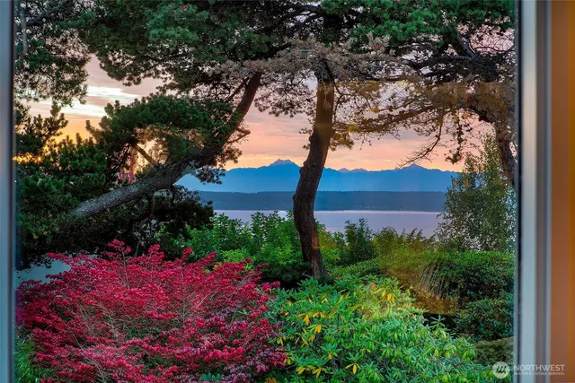 $2,750,000 | 4221 West Armour Street, Seattle, WA 98199