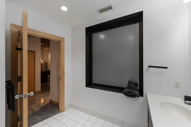 $1,895 | 601 South Marquette Avenue, Unit 405, Minneapolis, MN 55402