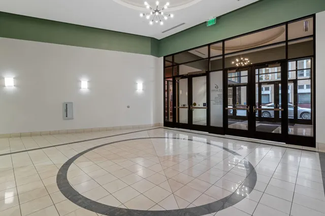 $1,895 | 601 South Marquette Avenue, Unit 405, Minneapolis, MN 55402