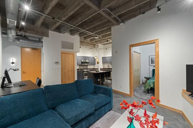 $1,895 | 601 South Marquette Avenue, Unit 405, Minneapolis, MN 55402