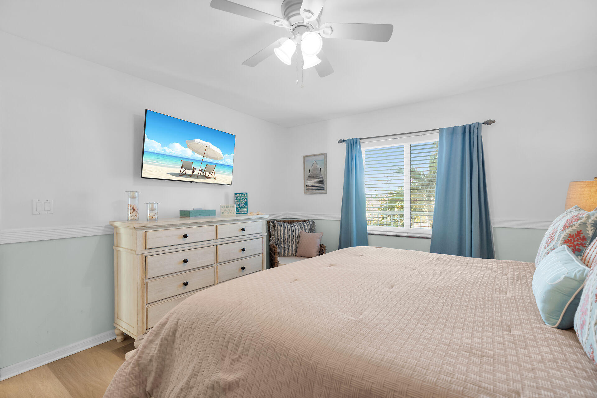 351 10th Street Key Colony Beach, FL 33051 - Photo 13 of 47 a bedroom with a bed and a flat screen tv