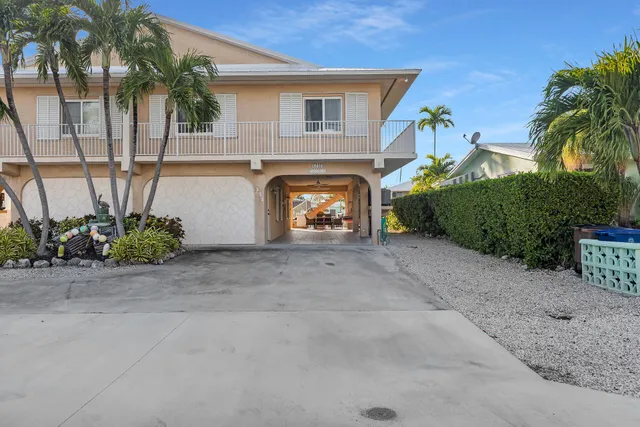 $1,499,900 | 351 10th Street, Key Colony Beach, FL 33051