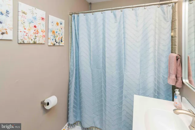 $395,000 | 216 Wellington Drive, Warminster, PA 18974