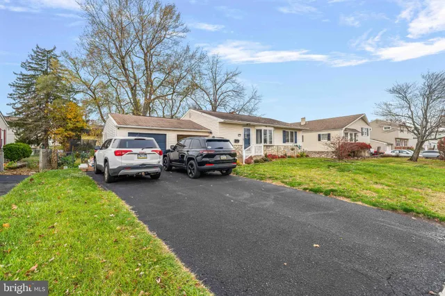 $395,000 | 216 Wellington Drive, Warminster, PA 18974