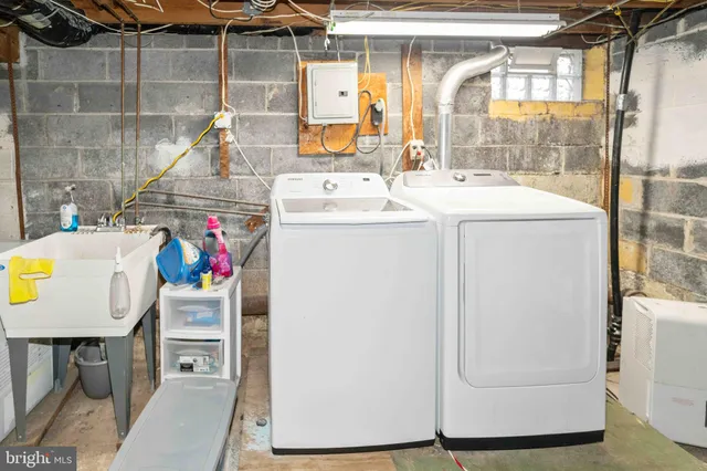 $395,000 | 216 Wellington Drive, Warminster, PA 18974