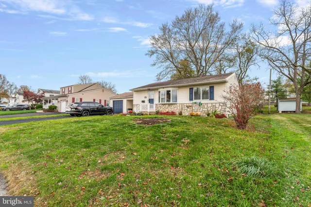 $395,000 | 216 Wellington Drive, Warminster, PA 18974