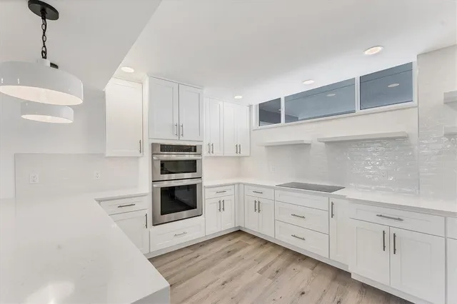 $1,395,000 | 100 Sands Point Road, Unit 323, Longboat Key, FL 34228