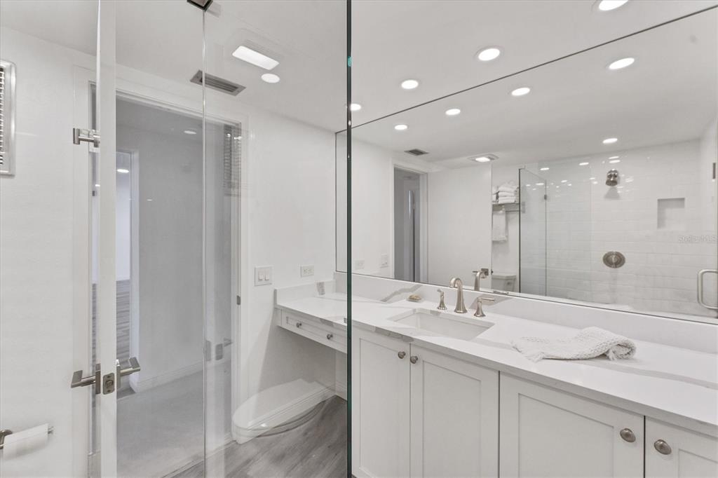 100 Sands Point Road, Unit 323 Longboat Key, FL 34228 - Photo 15 of 27