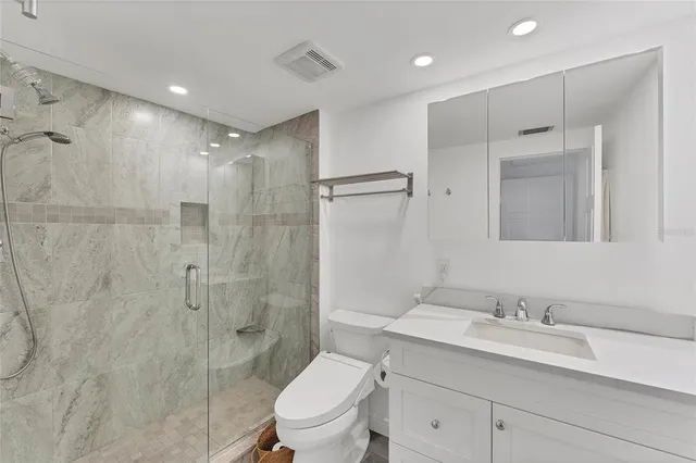 $1,395,000 | 100 Sands Point Road, Unit 323, Longboat Key, FL 34228