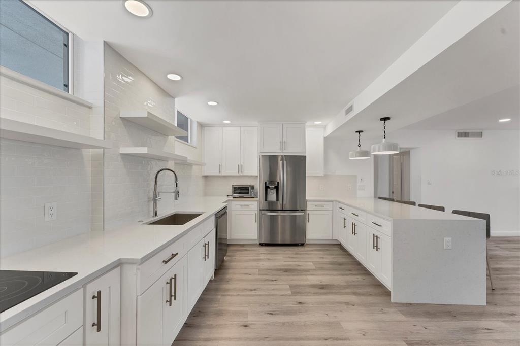 100 Sands Point Road, Unit 323 Longboat Key, FL 34228 - Photo 9 of 27