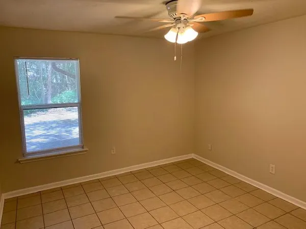 $1,250 | 623 Crestview Avenue, Niceville, FL 32578