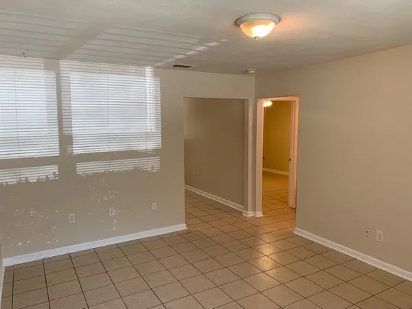 $1,250 | 623 Crestview Avenue, Niceville, FL 32578