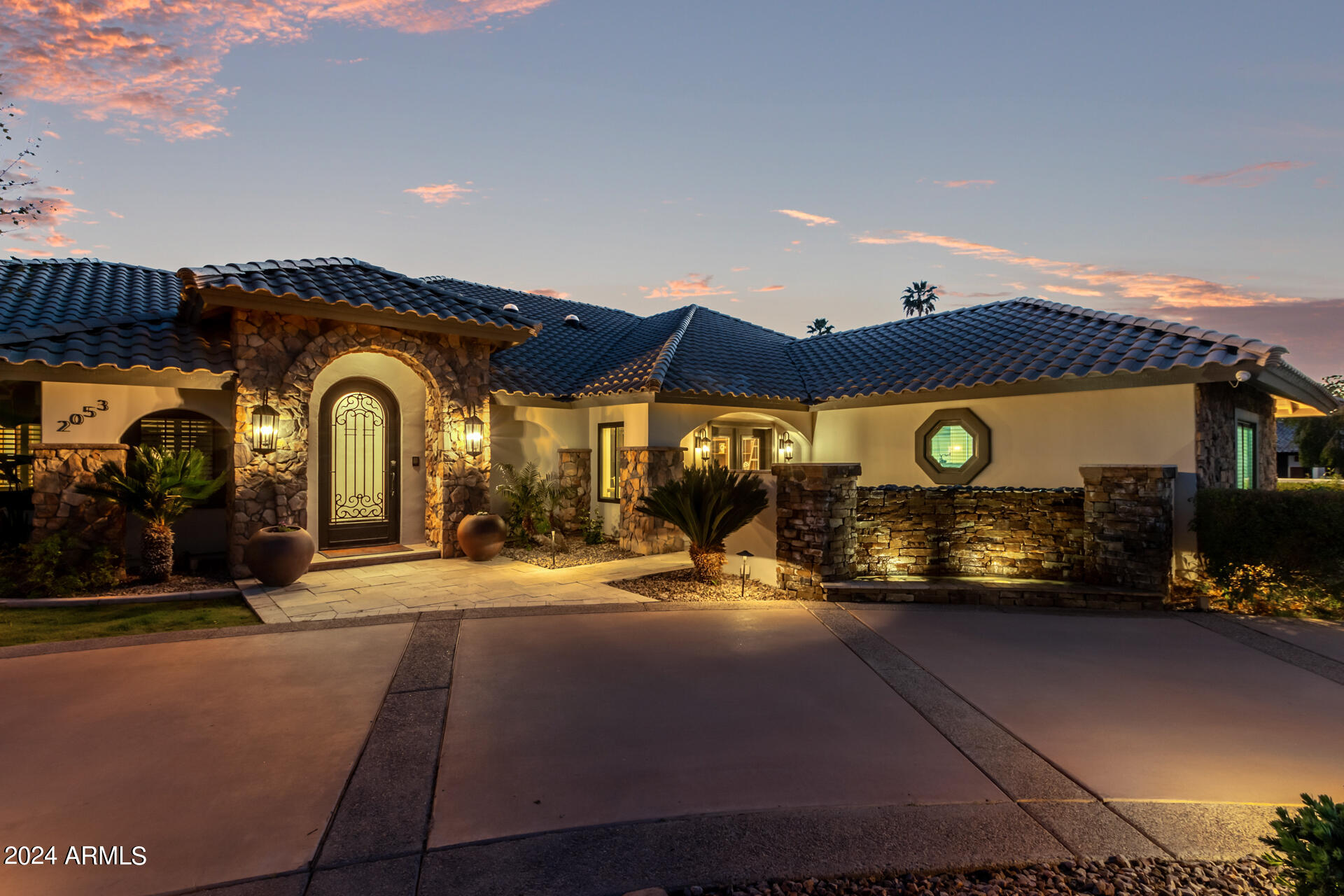 2053 North Maple Mesa, AZ 85215 - Photo 2 of 93 05 - Maple