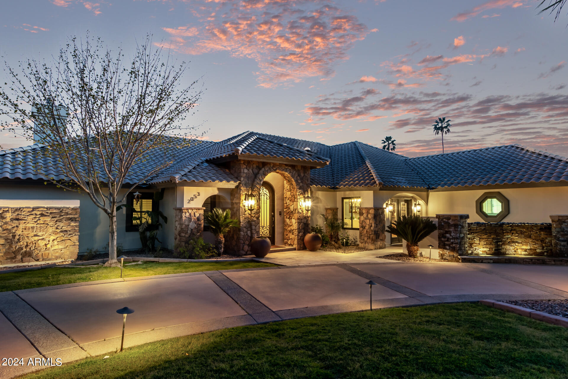 2053 North Maple Mesa, AZ 85215 - Photo 3 of 93 04 - Maple
