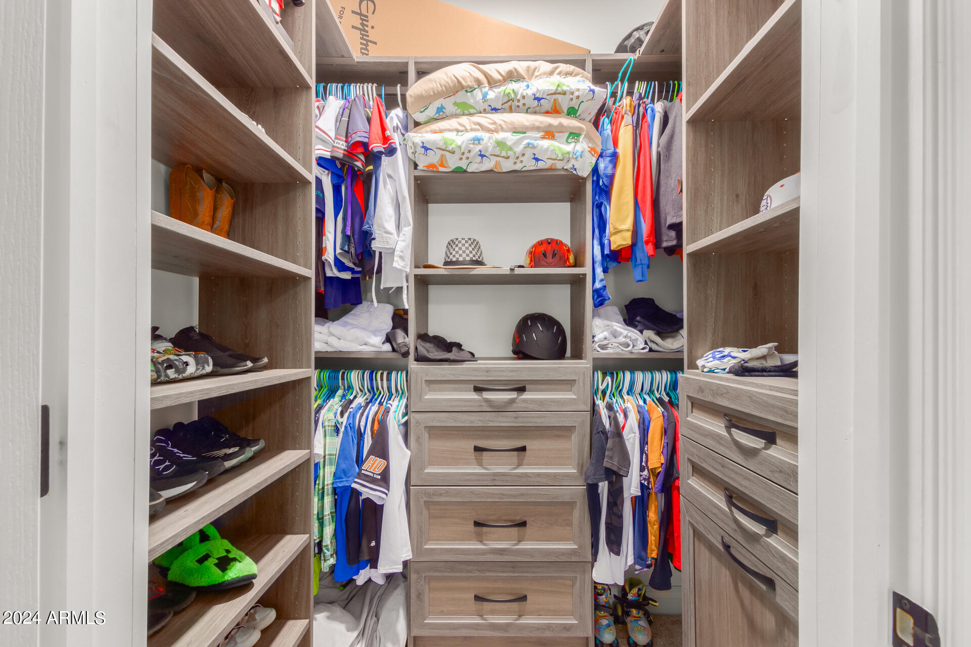 2053 North Maple Mesa, AZ 85215 - Photo 51 of 93 37 - Maple