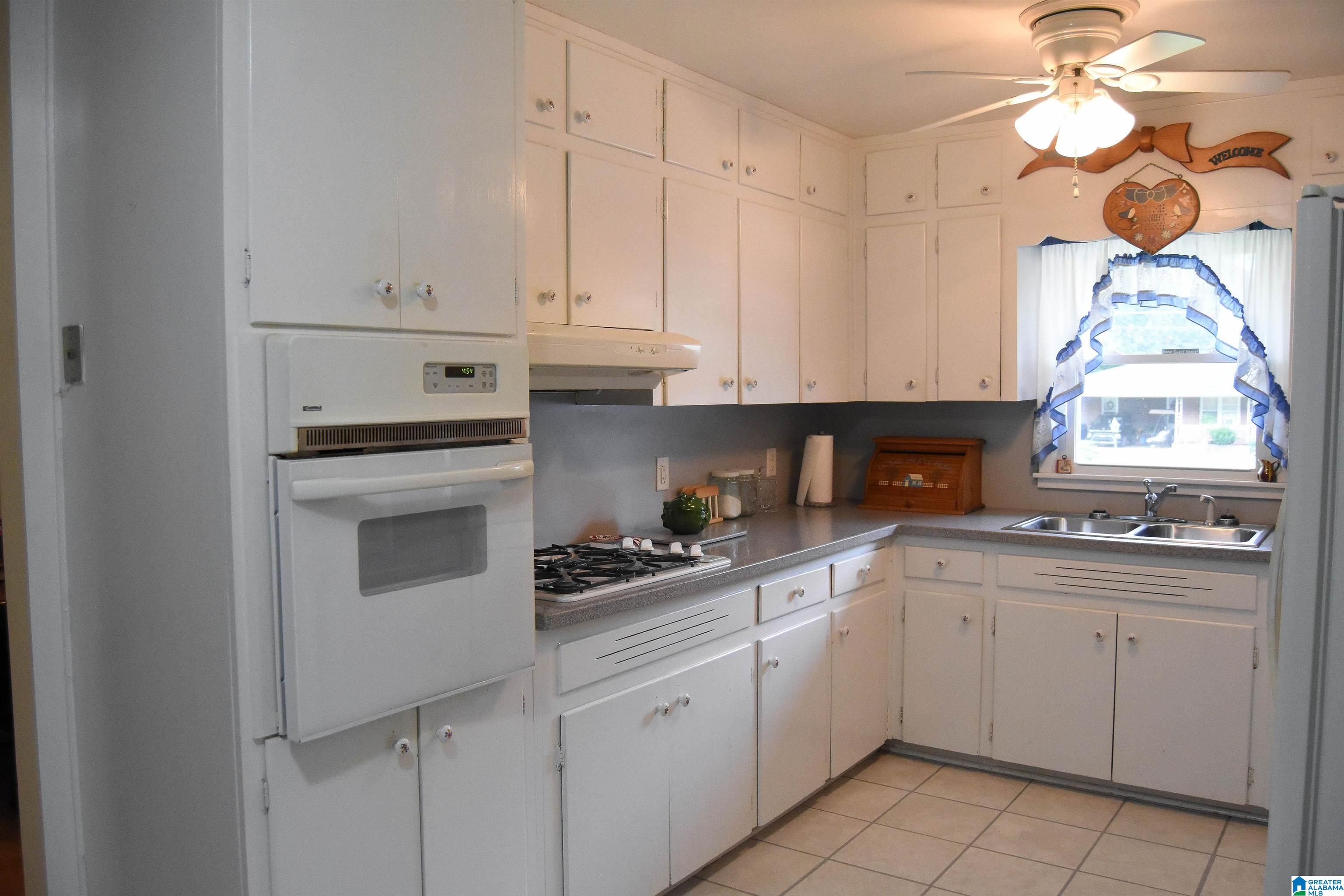 3913 Stratford Road Anniston, AL 36207 - Photo 13 of 46