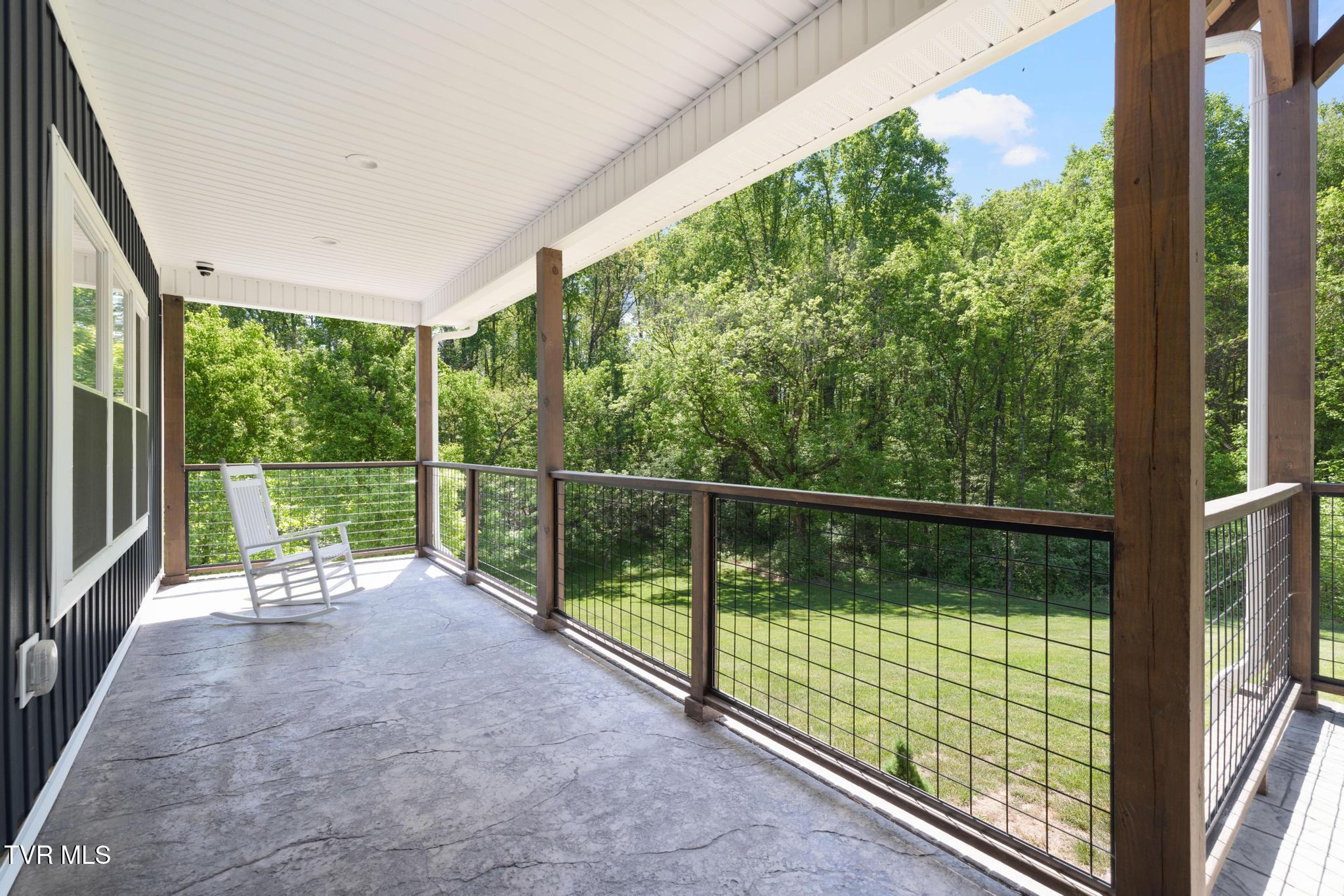 179 Taylortown Road Johnson City, TN 37601 - Photo 46 of 60 Covered back deck