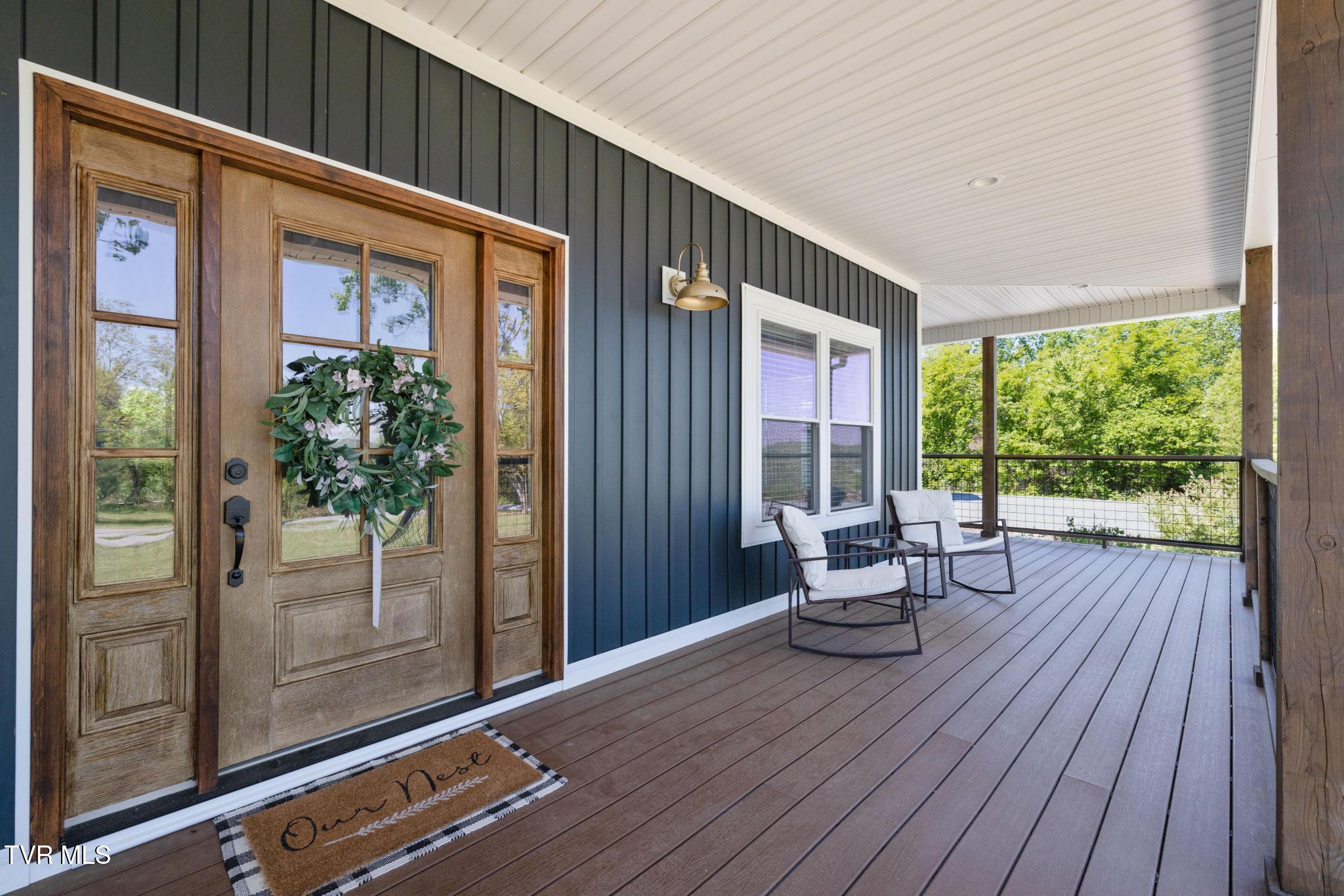 179 Taylortown Road Johnson City, TN 37601 - Photo 7 of 60 Covered front porch