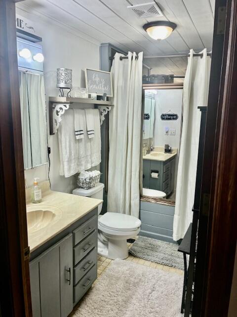 12615 Civic Club Road Soddy-Daisy, TN 37379 - Photo 64 of 106 Civic full bathroom1