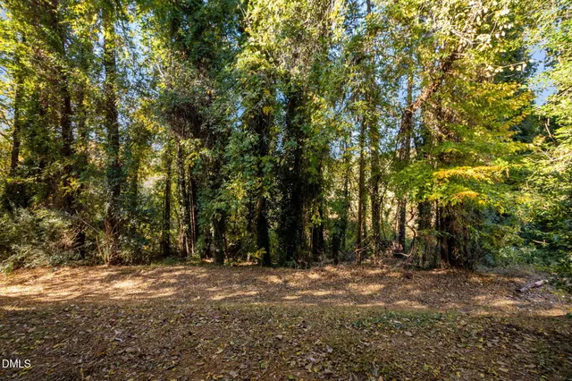 $2,000 | 500 Umstead Drive, Unit 103E, Chapel Hill, NC 27516