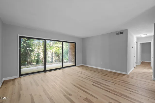 $2,000 | 500 Umstead Drive, Unit 103E, Chapel Hill, NC 27516