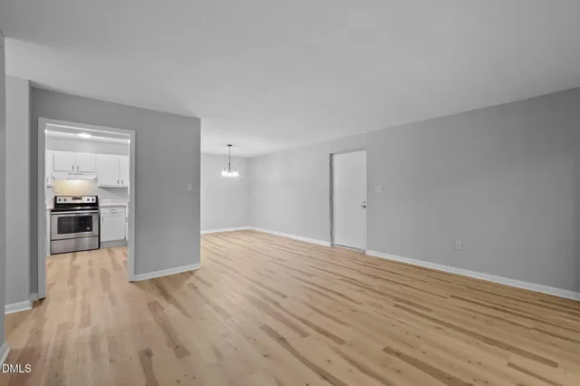 $2,000 | 500 Umstead Drive, Unit 103E, Chapel Hill, NC 27516