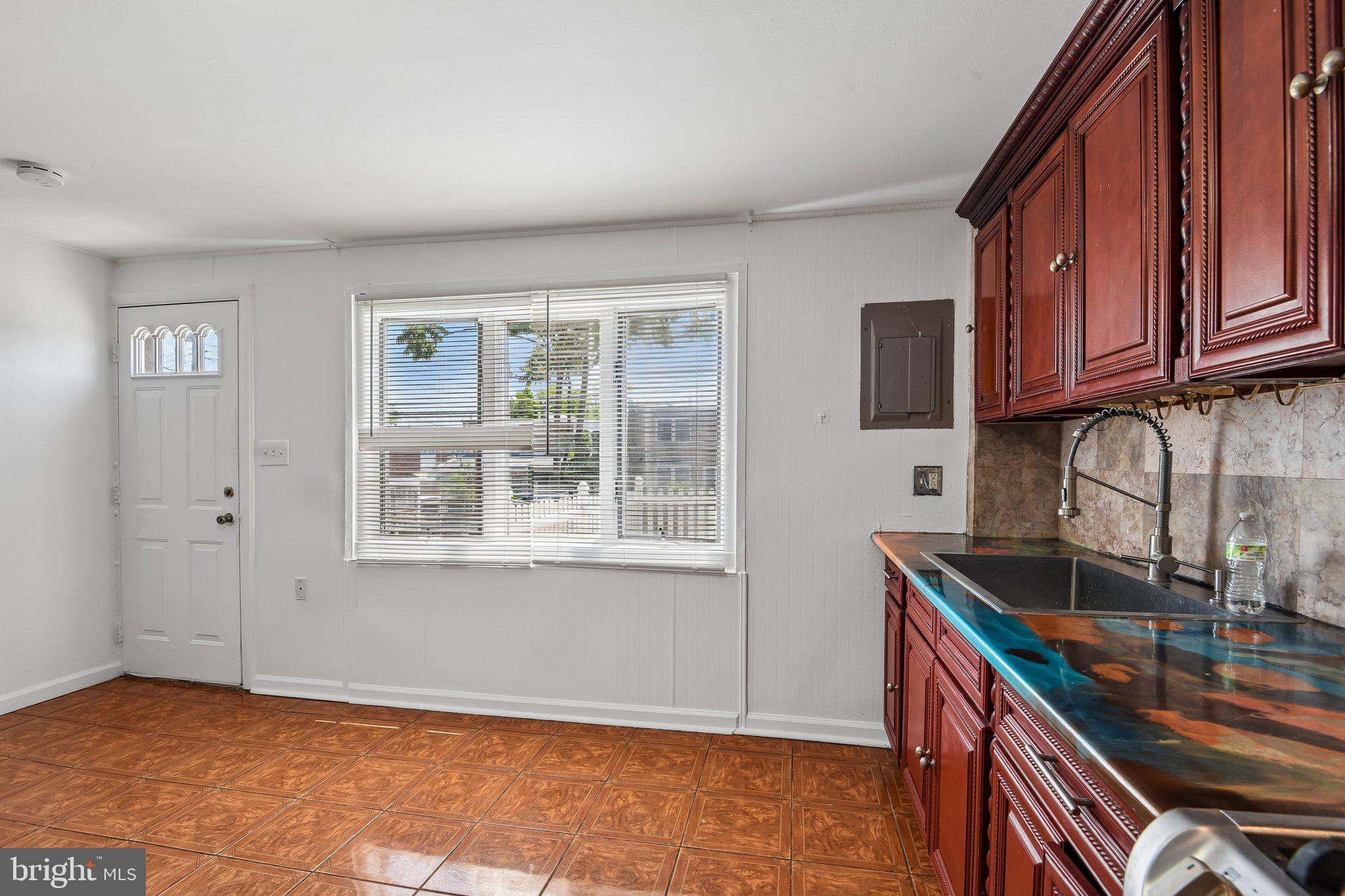 7905 Eastdale Road Baltimore, MD 21224 - Photo 5 of 27