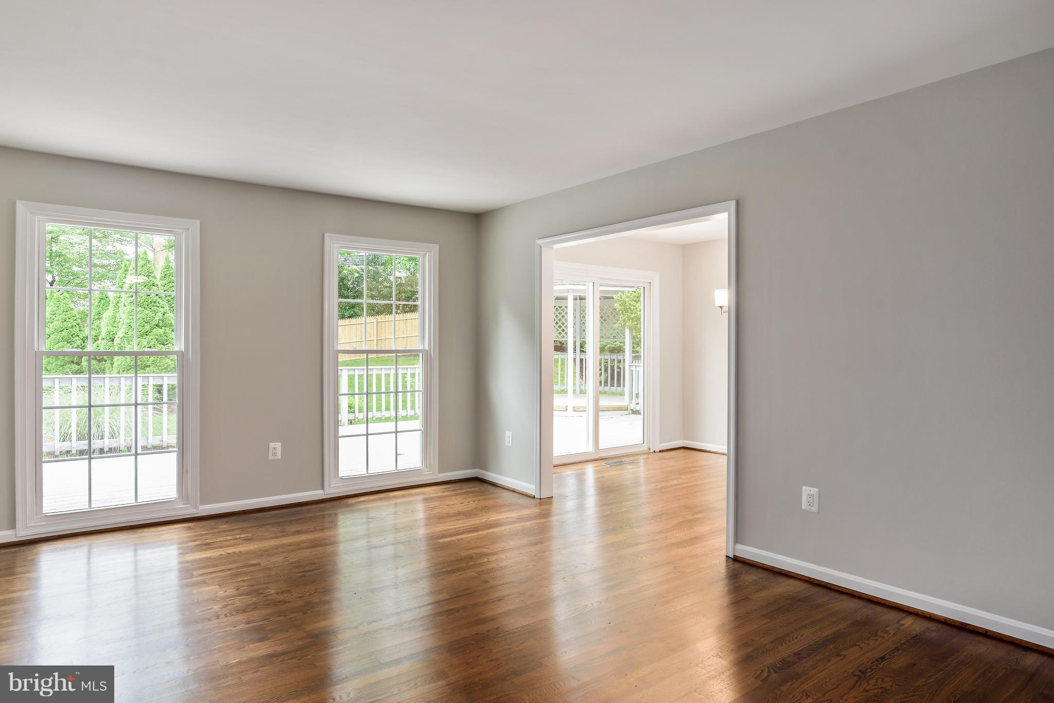 7003 Springfield Village Court Springfield, VA 22152 - Photo 5 of 29 Living Room