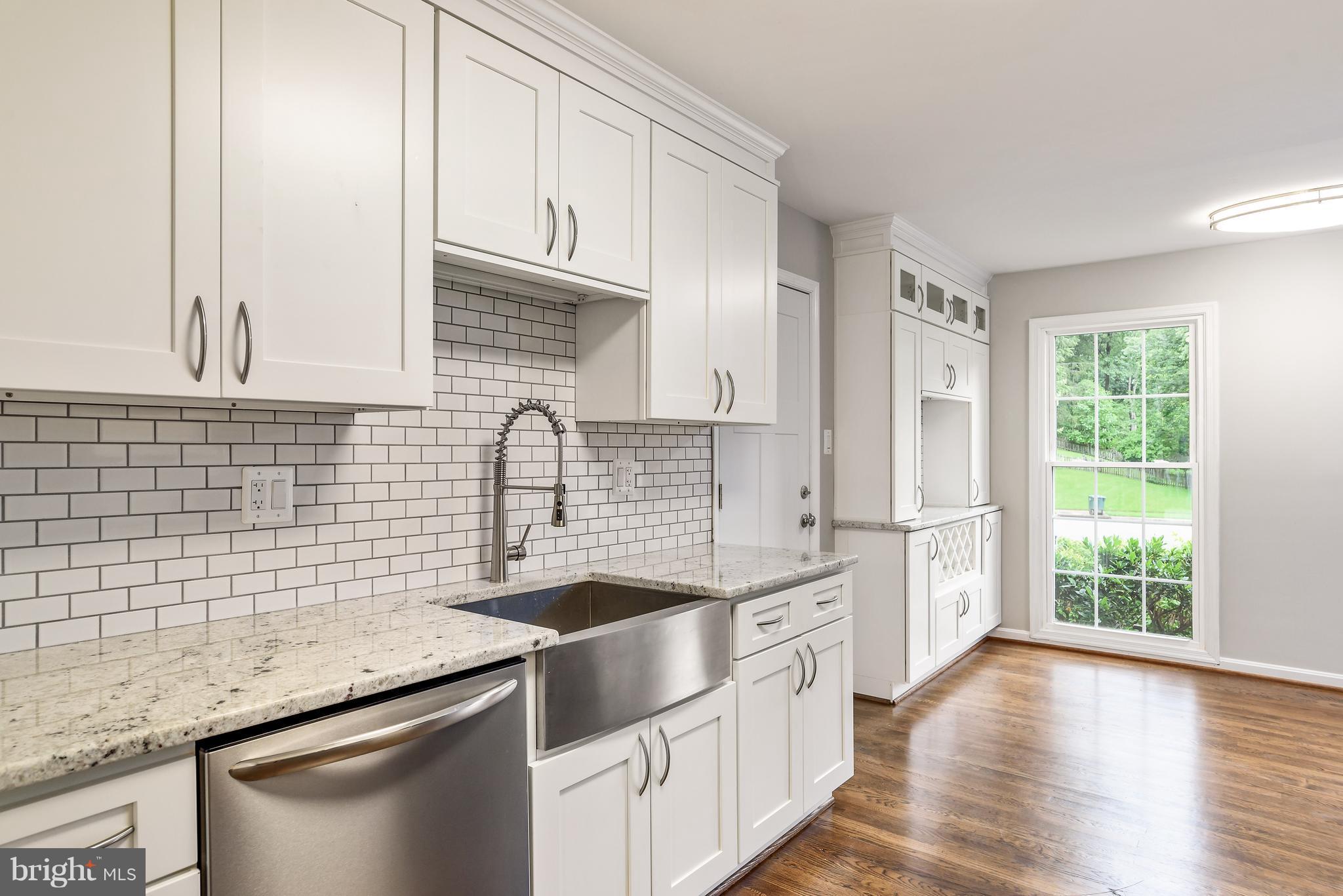 7003 Springfield Village Court Springfield, VA 22152 - Photo 8 of 29 Kitchen