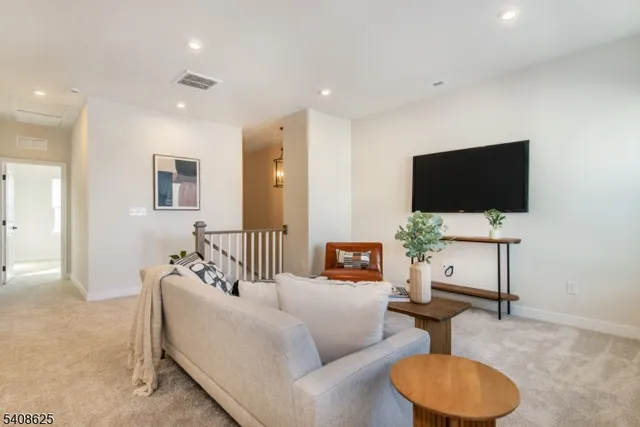 $1,399,000 | 67 Willow Lane, Parsippany, NJ 07054