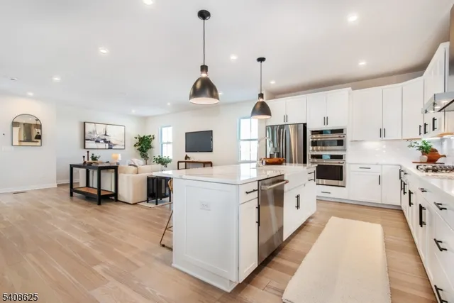 $1,399,000 | 67 Willow Lane, Parsippany, NJ 07054