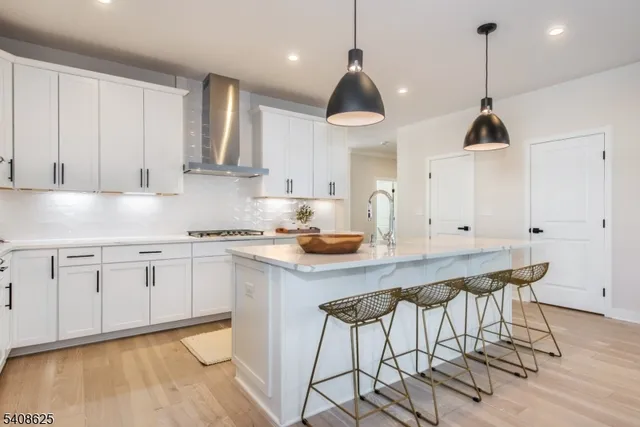 $1,399,000 | 67 Willow Lane, Parsippany, NJ 07054