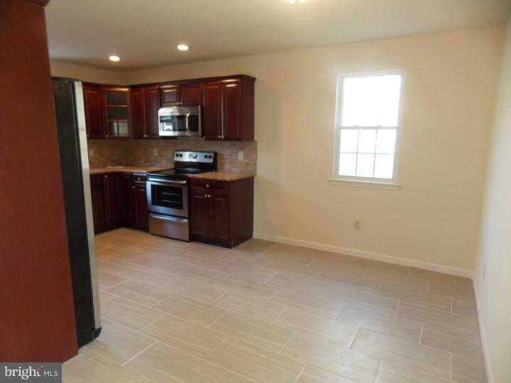 50 Inland Road Levittown, PA 19057 - Photo 6 of 20 Dining Room