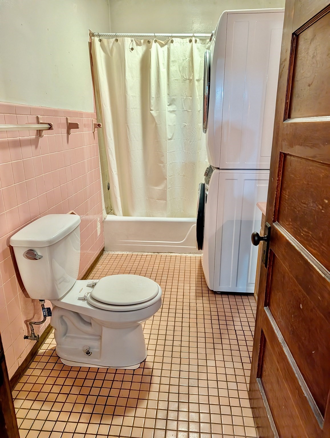 64-66 Lyons Street Springfield, MA 01151 - Photo 16 of 33 Gallery Image 16