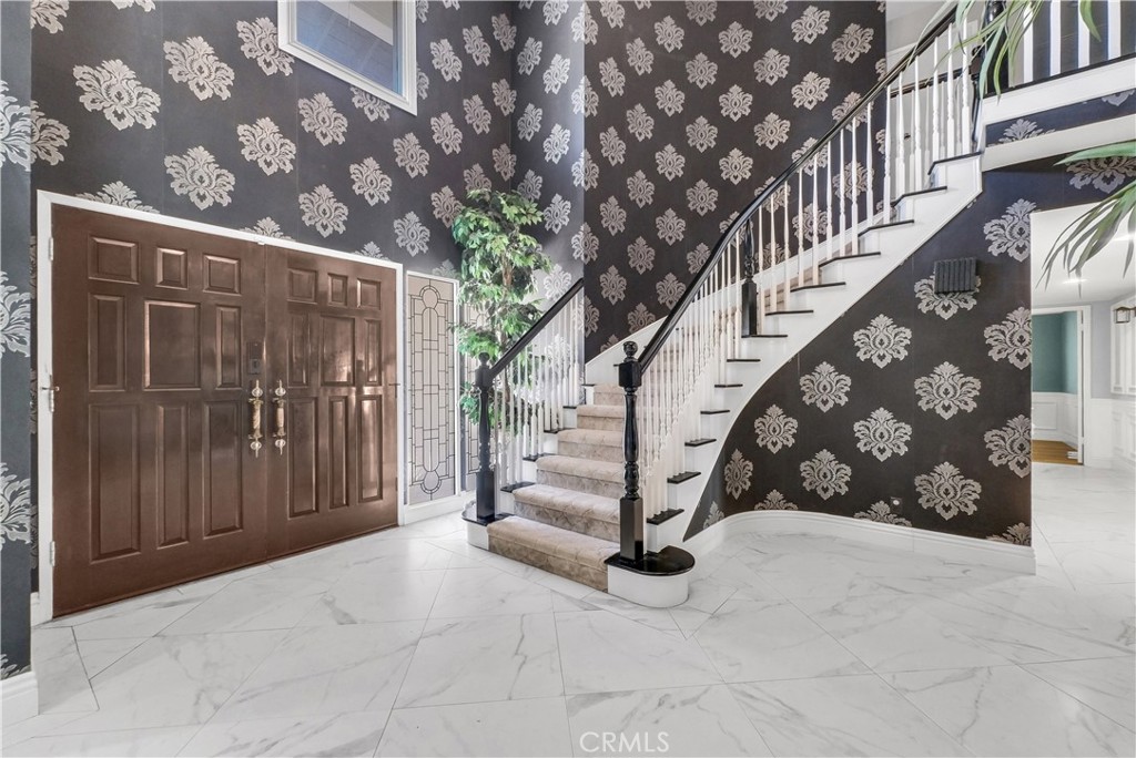 1417 West James Way Anaheim, CA 92801 - Photo 5 of 41