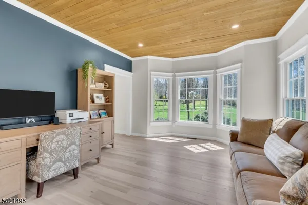 $899,999 | 14 Misty Lane, Andover, NJ 07821