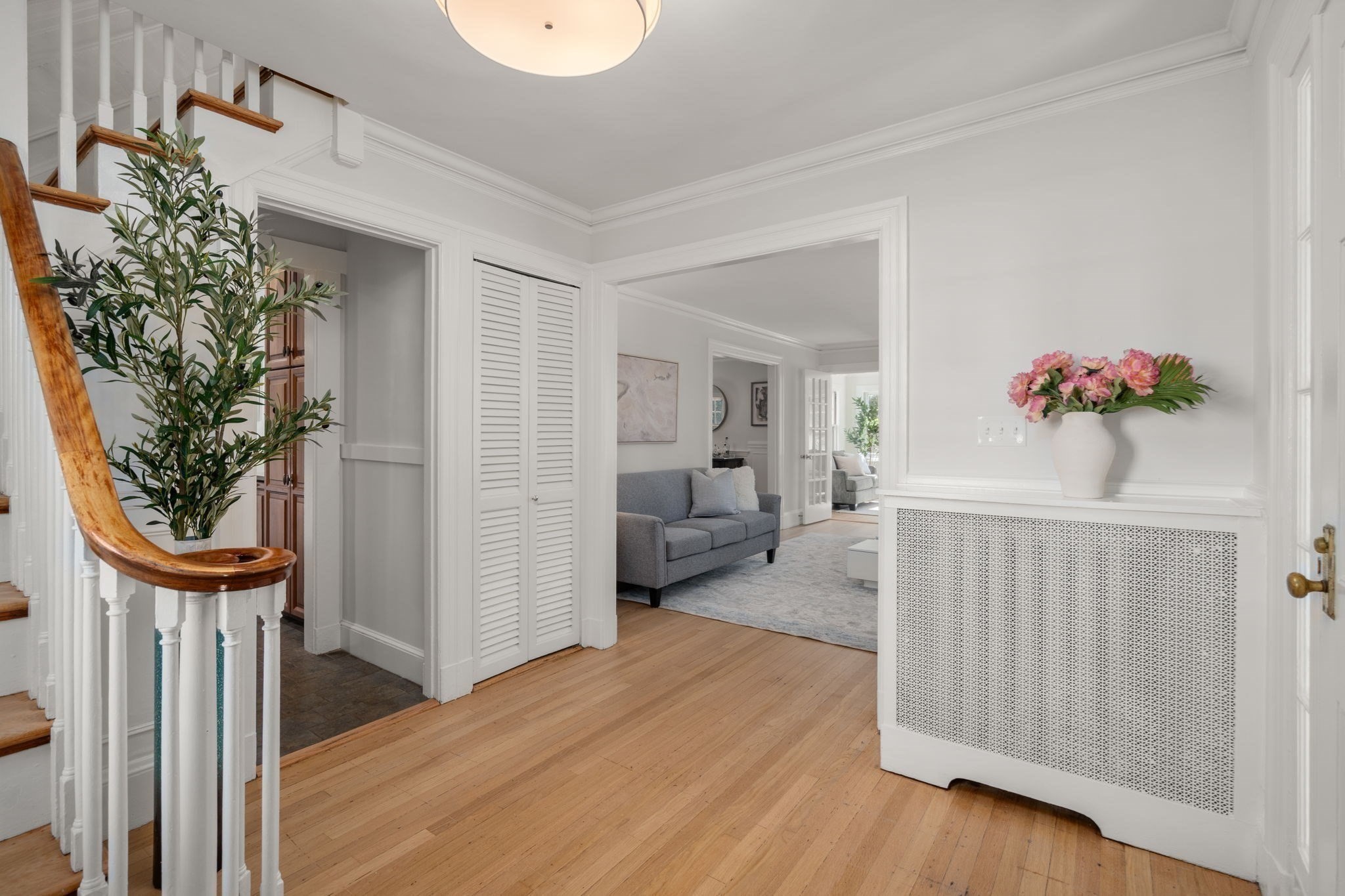 44 Brewster Road Newton, MA 02461 - Photo 3 of 34 Gallery Image 3