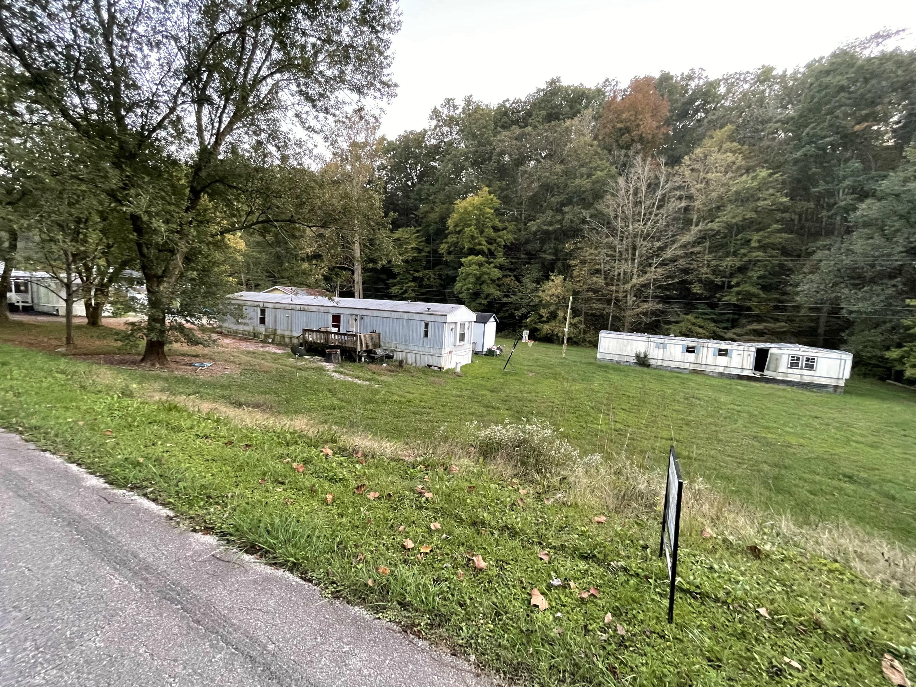 297 Tolan Branch Road Frenchburg, KY 40322 - Photo 8 of 9 6DCEB52D-46B8-43DD-A37D-32D0B925957A
