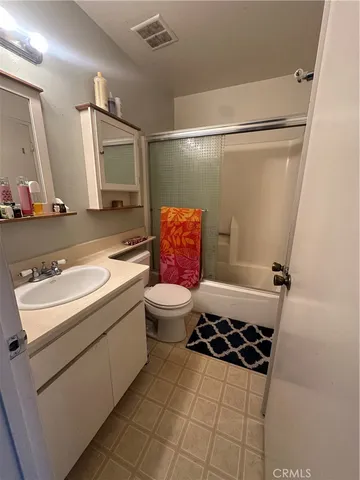 $585,000 | 6561 Vanalden Avenue, Unit 5, Reseda, CA 91335