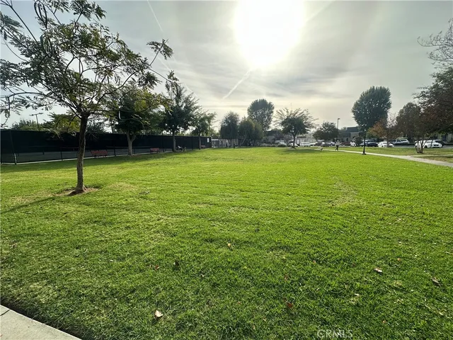 $585,000 | 6561 Vanalden Avenue, Unit 5, Reseda, CA 91335