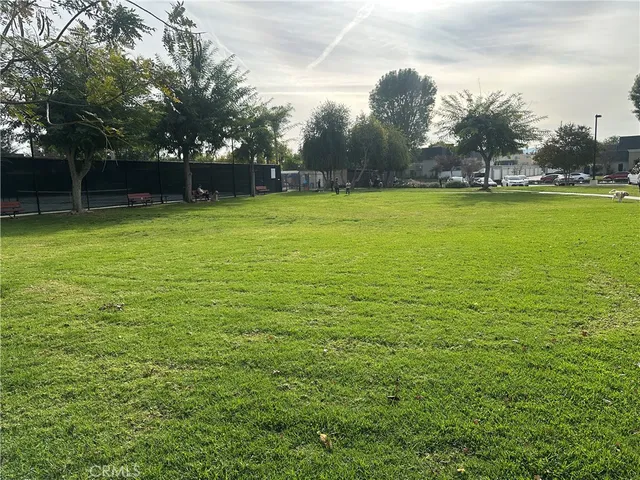 $585,000 | 6561 Vanalden Avenue, Unit 5, Reseda, CA 91335