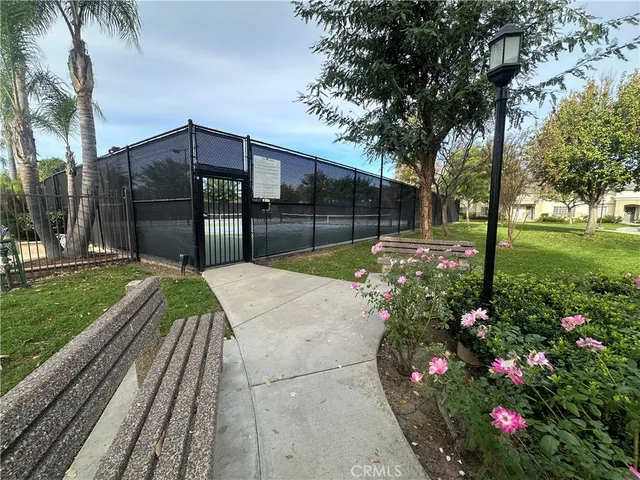 $585,000 | 6561 Vanalden Avenue, Unit 5, Reseda, CA 91335