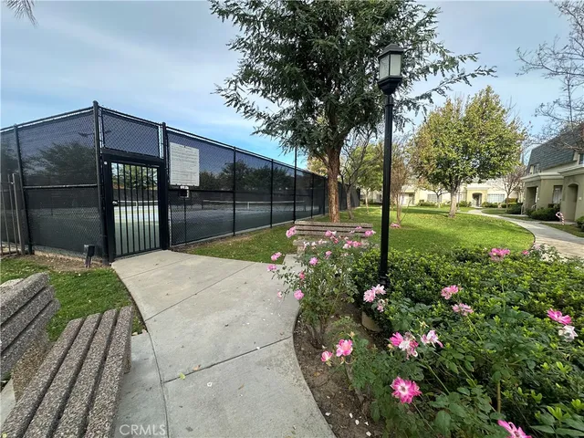 $585,000 | 6561 Vanalden Avenue, Unit 5, Reseda, CA 91335